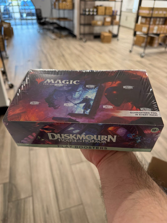 Duskmourn: House of Horror - Play Booster Display